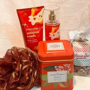 Bodycology Autumn Roads Body Cream and Mist Bundle- Red